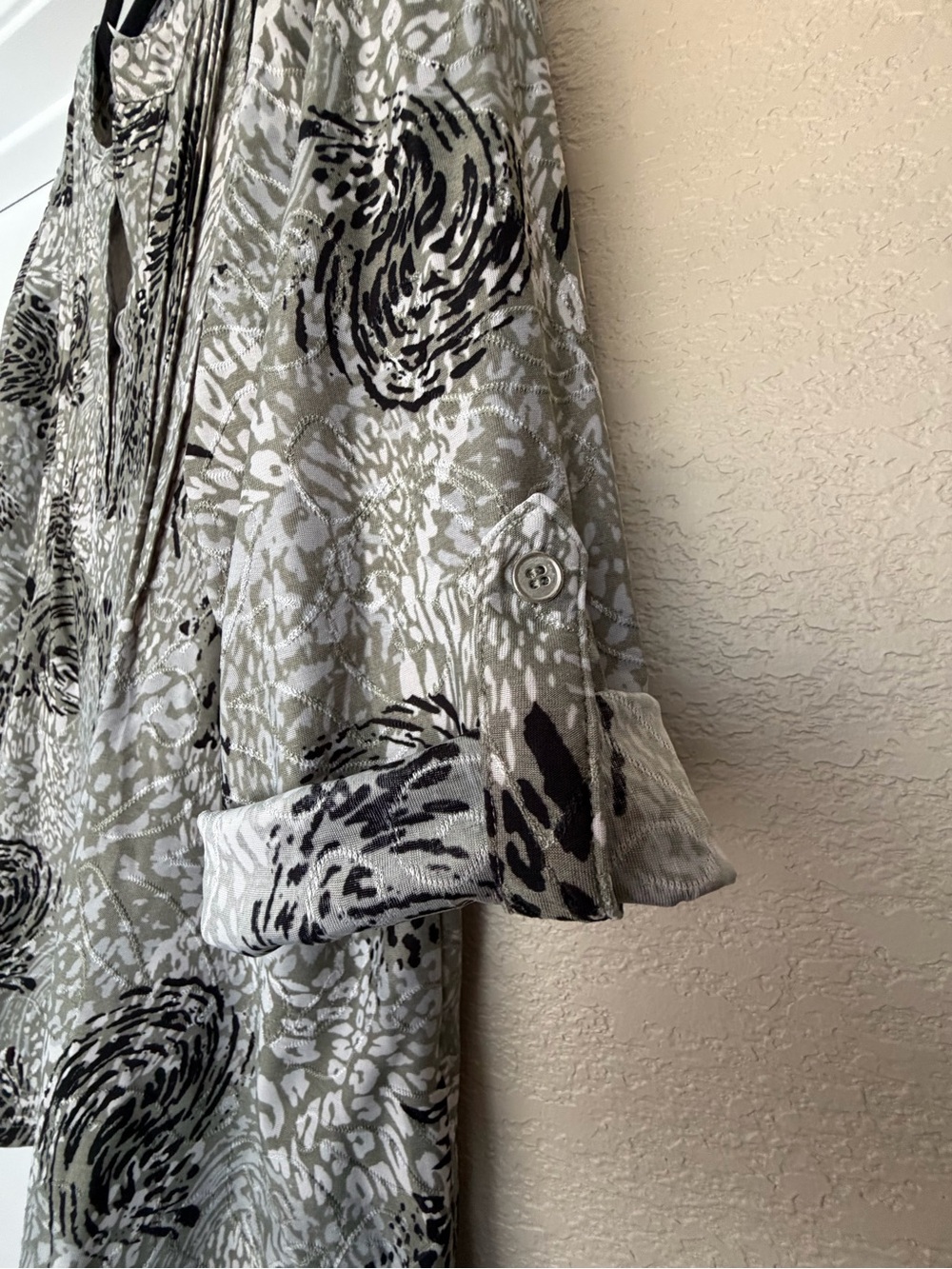 NY Collection Gray and Black Patterned V-Neck Blouse - Picture 4 of 4